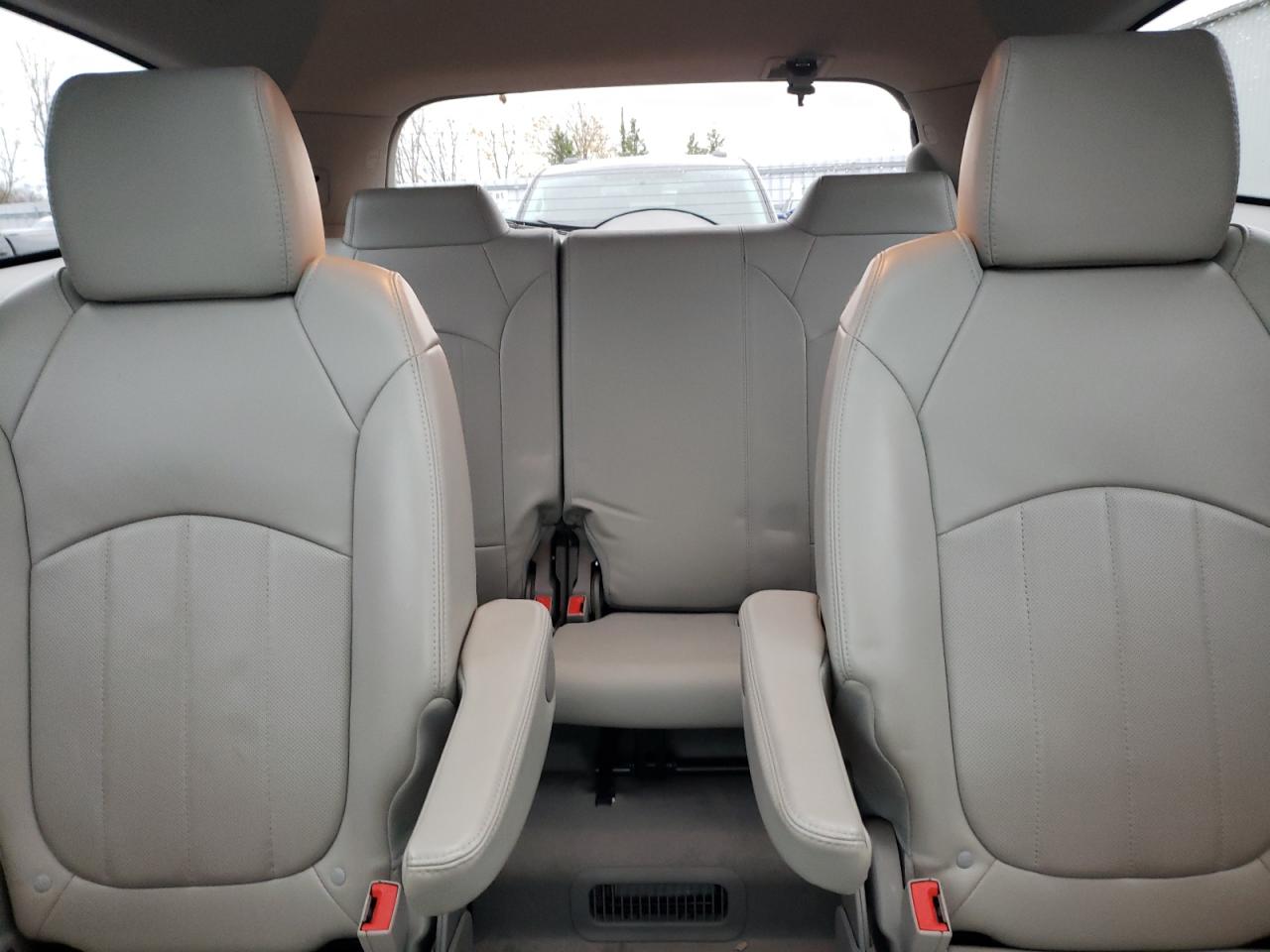 2017 Buick Enclave - Image 10