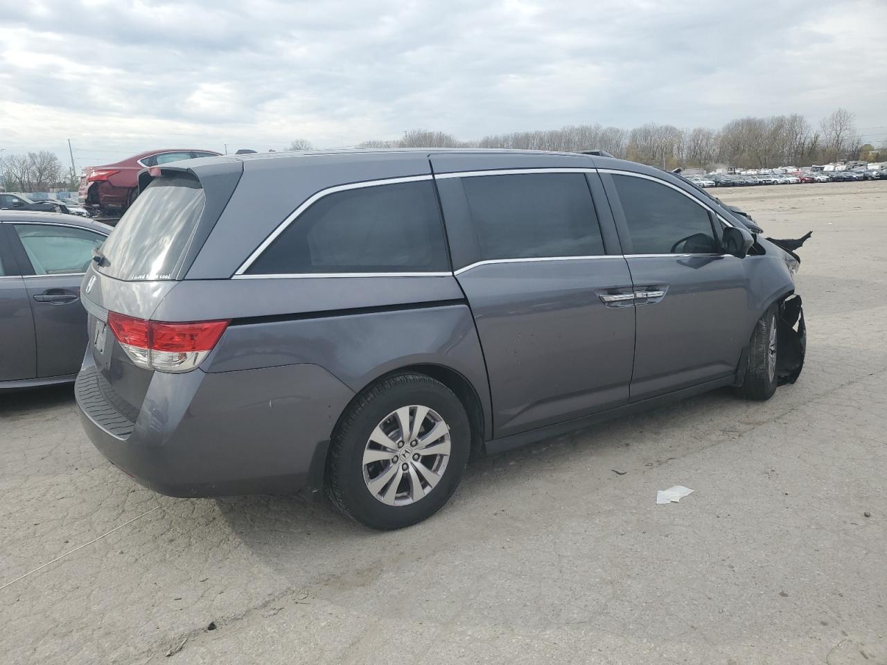 2016 Honda Odyssey - Image 3