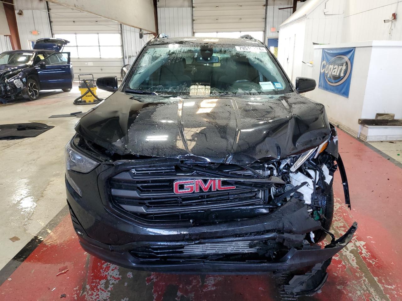 2021 GMC Terrain - Image 5