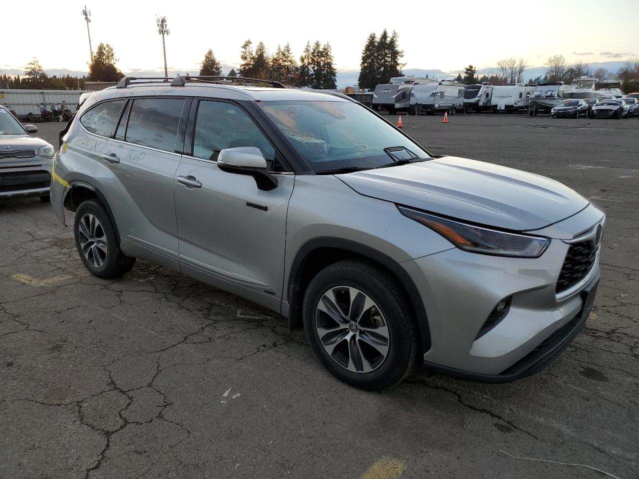 2021 Toyota Highlander - Image 4
