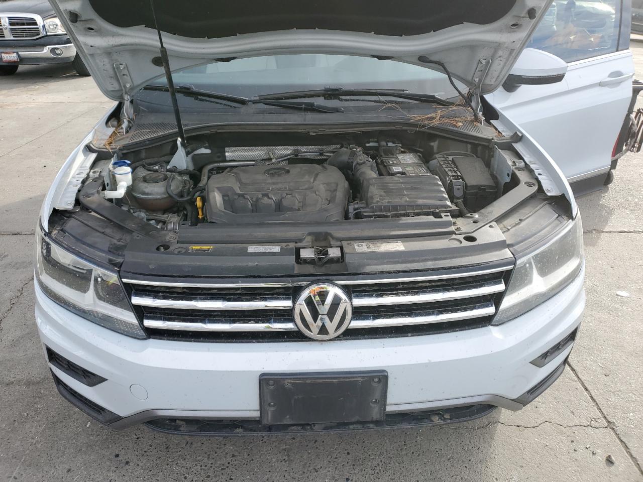 2018 Volkswagen Tiguan - Image 12