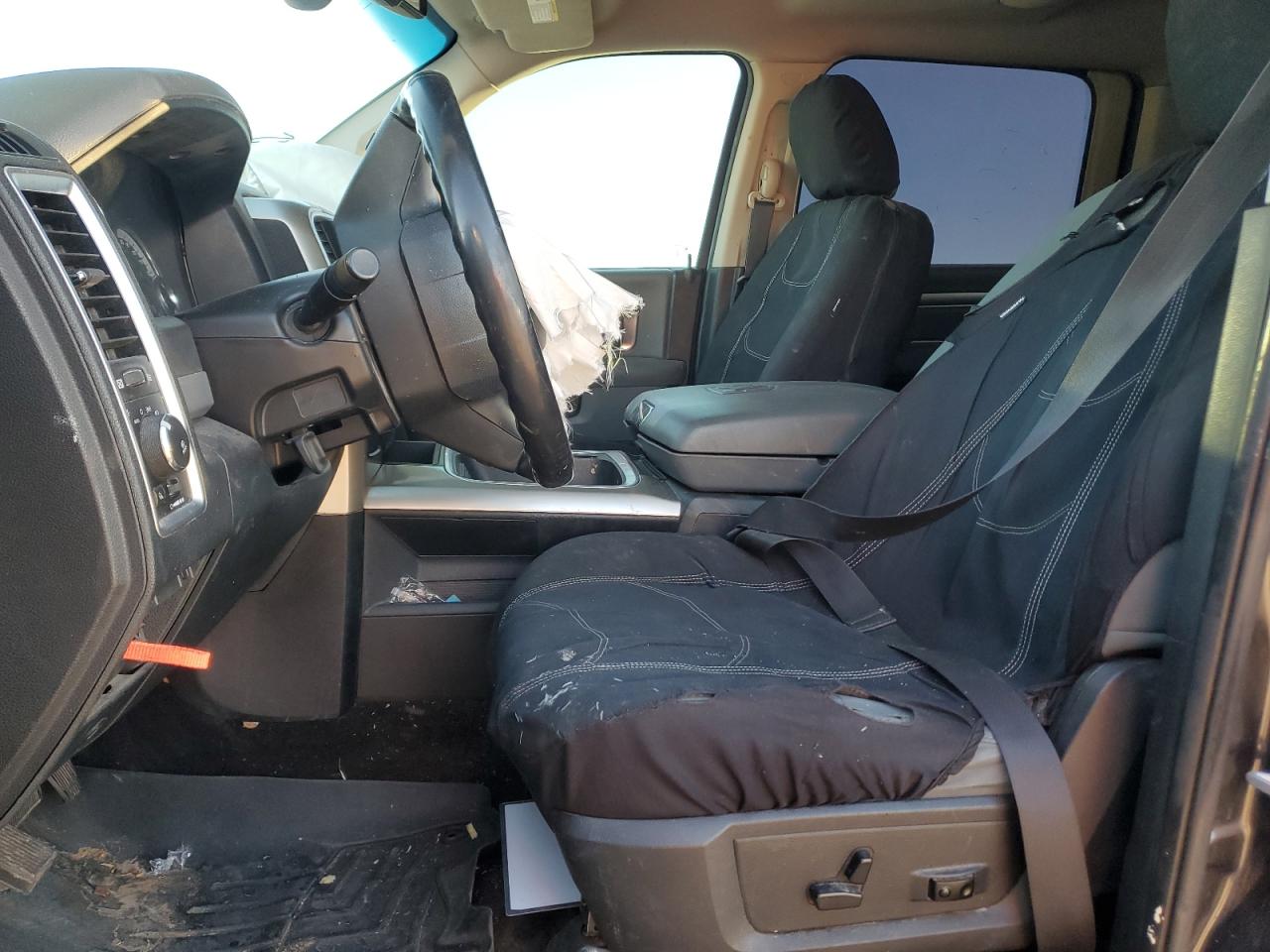 2016 RAM 1500 - Image 7