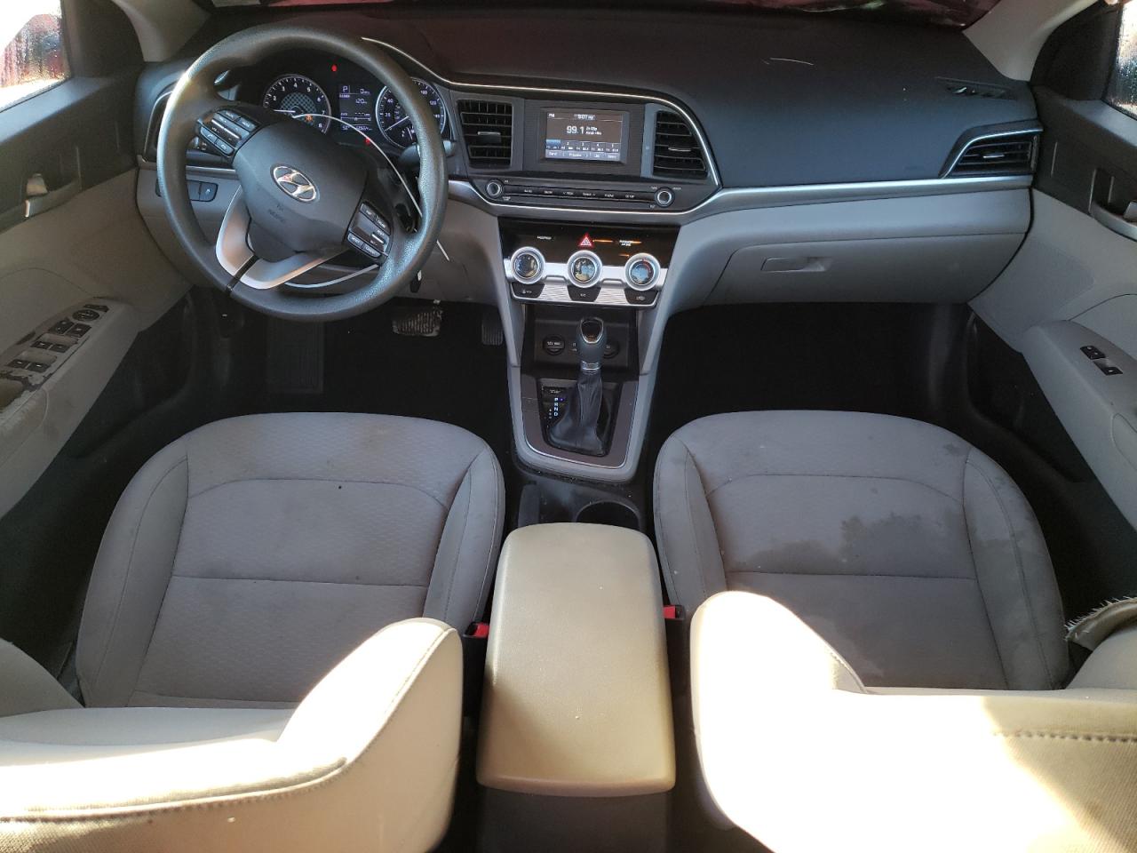 2019 Hyundai Elantra - Image 8
