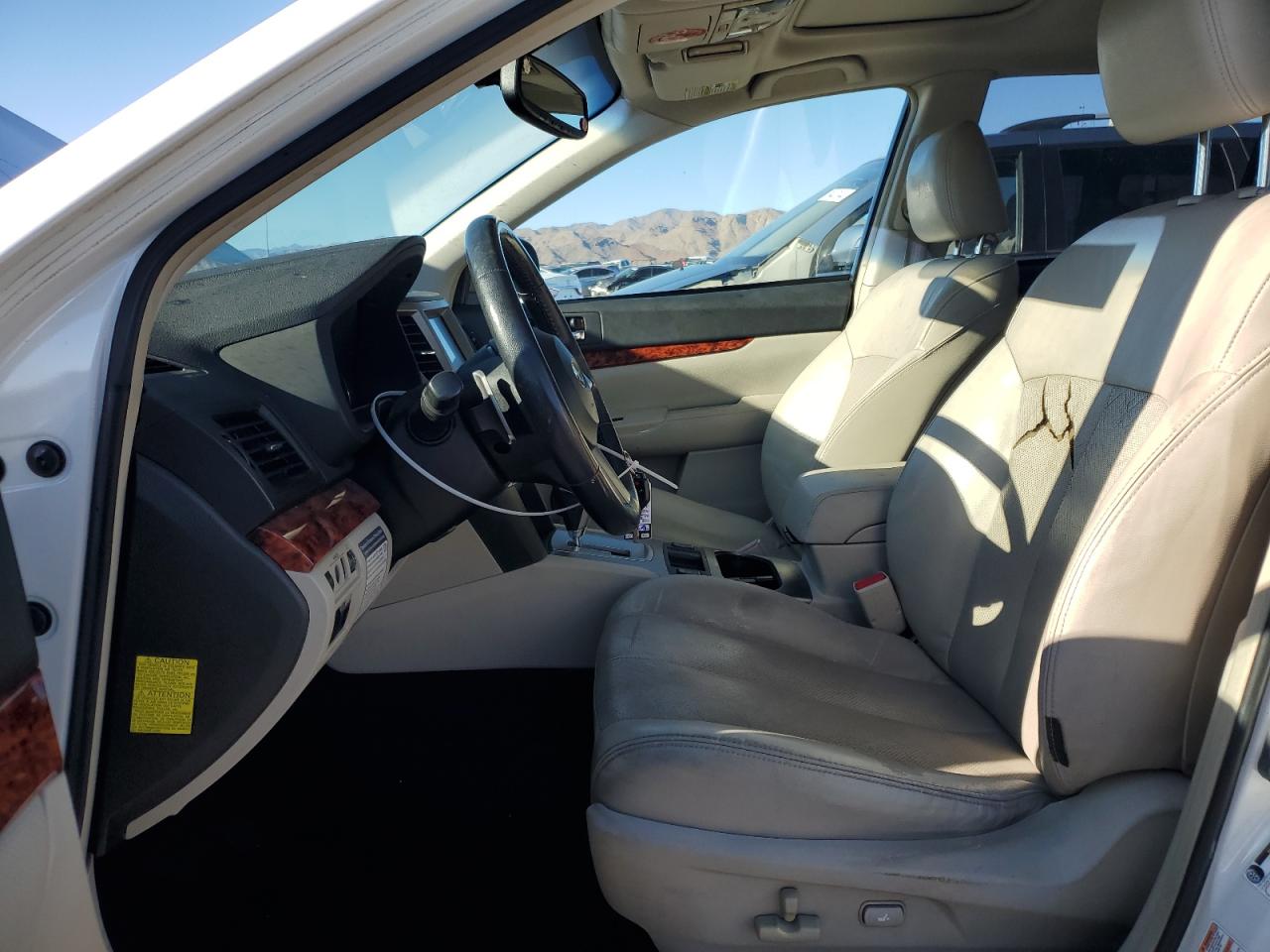 2011 Subaru Outback - Image 7