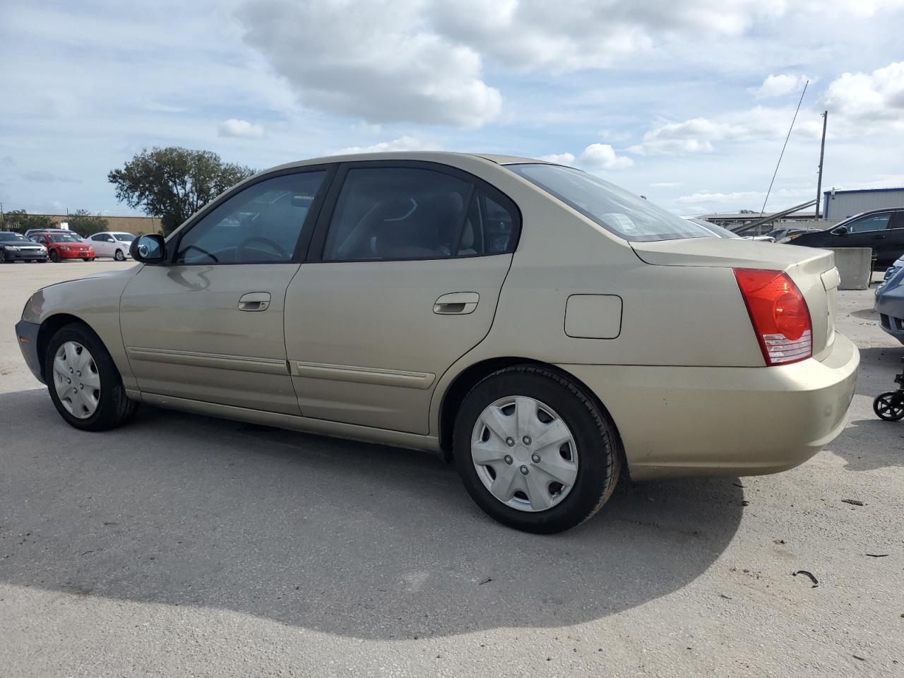 2006 Hyundai Elantra - Image 2