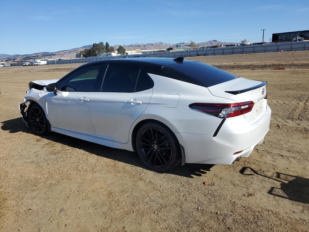 VIN 4T1K61BK1NU063664 2022 TOYOTA CAMRY no.2