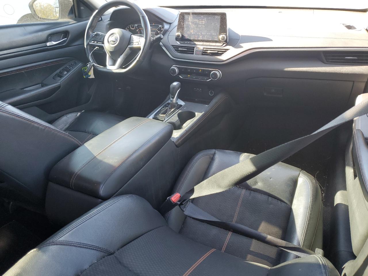 2021 Nissan Altima - Image 8