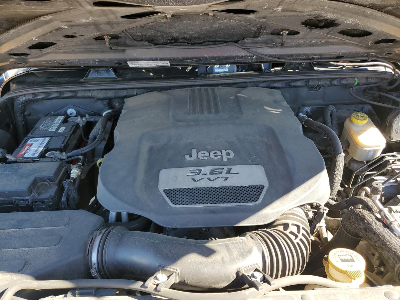2013 Jeep Wrangler - Image 12