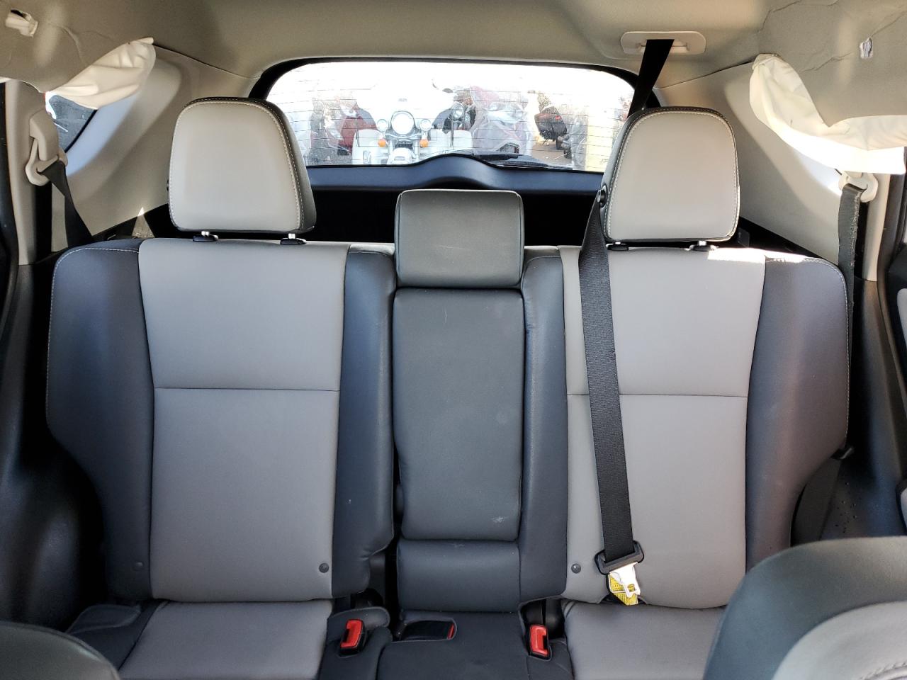 2015 Toyota RAV 4 - Image 10