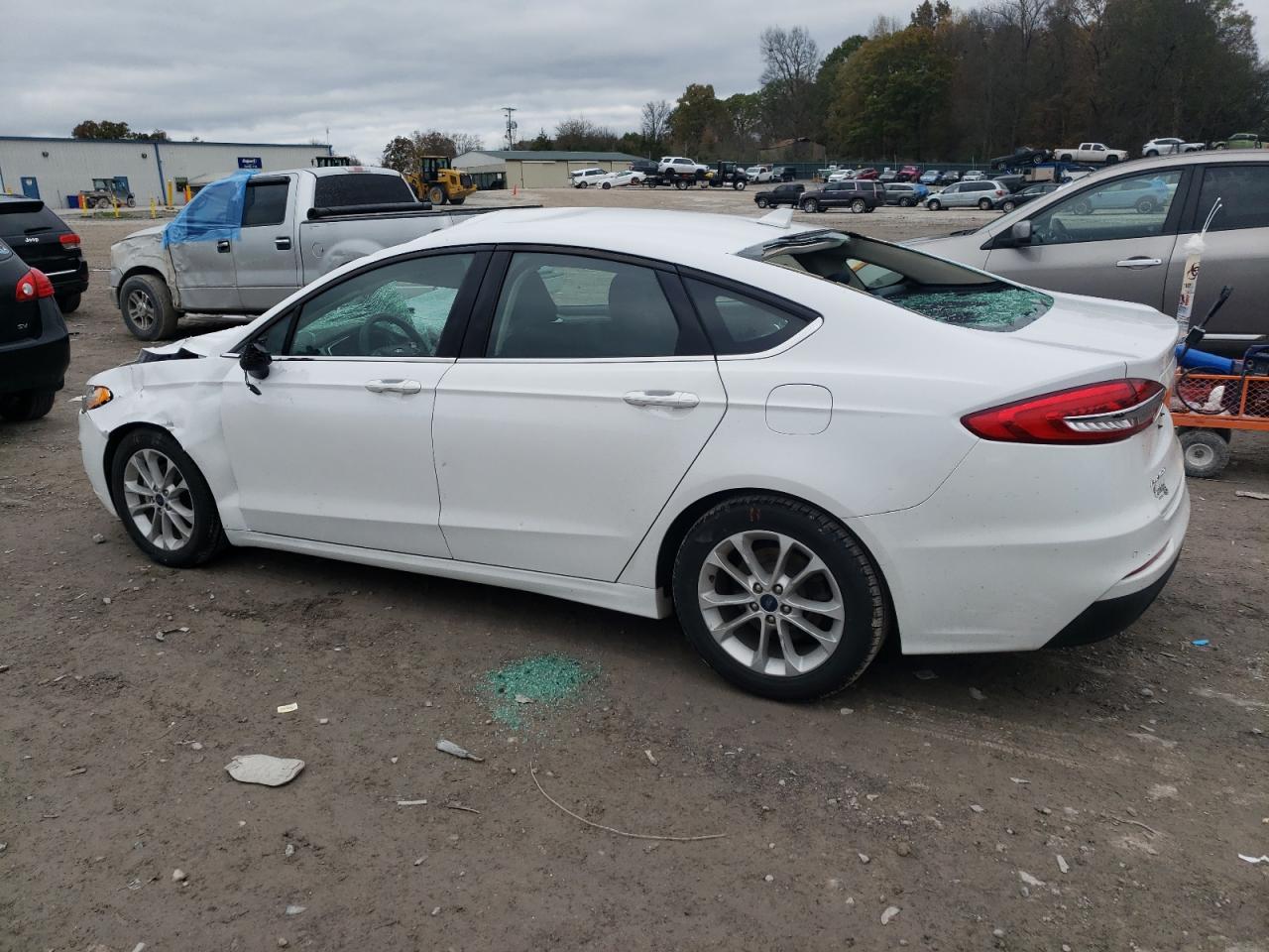 2020 Ford Fusion - Image 2