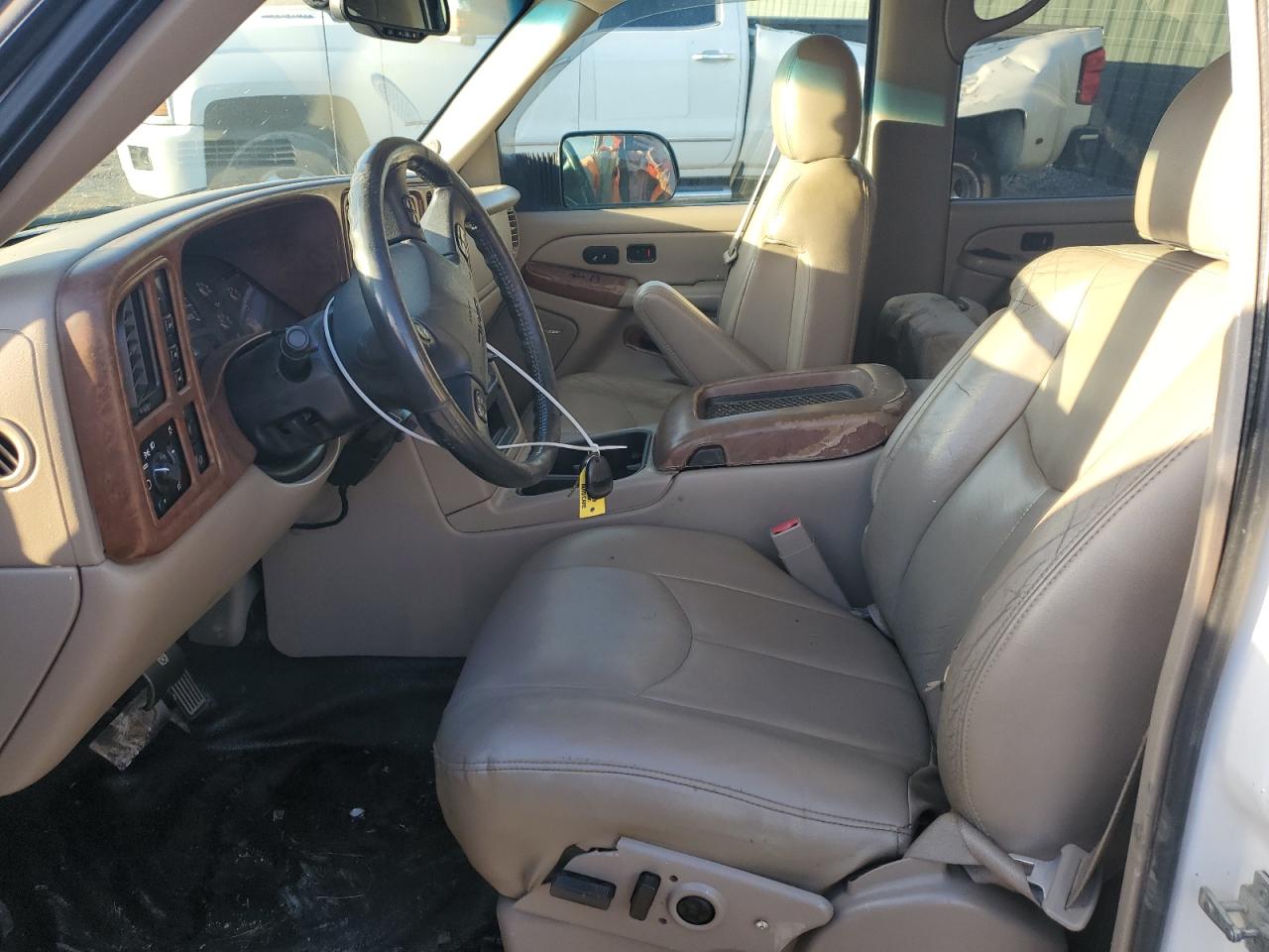 2005 GMC Sierra - Image 7