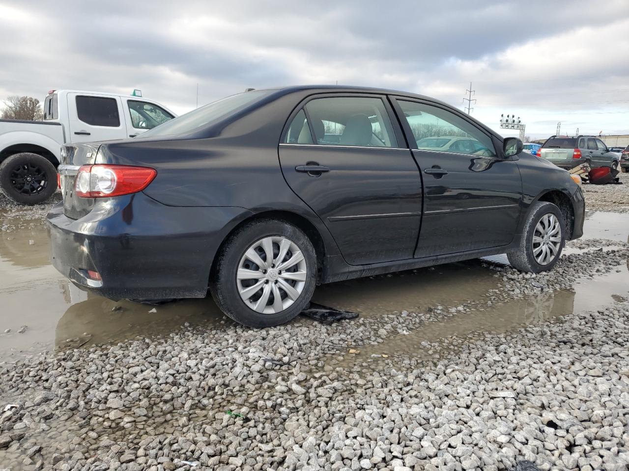 VIN 2T1BU4EE1DC004367 2013 TOYOTA COROLLA no.3