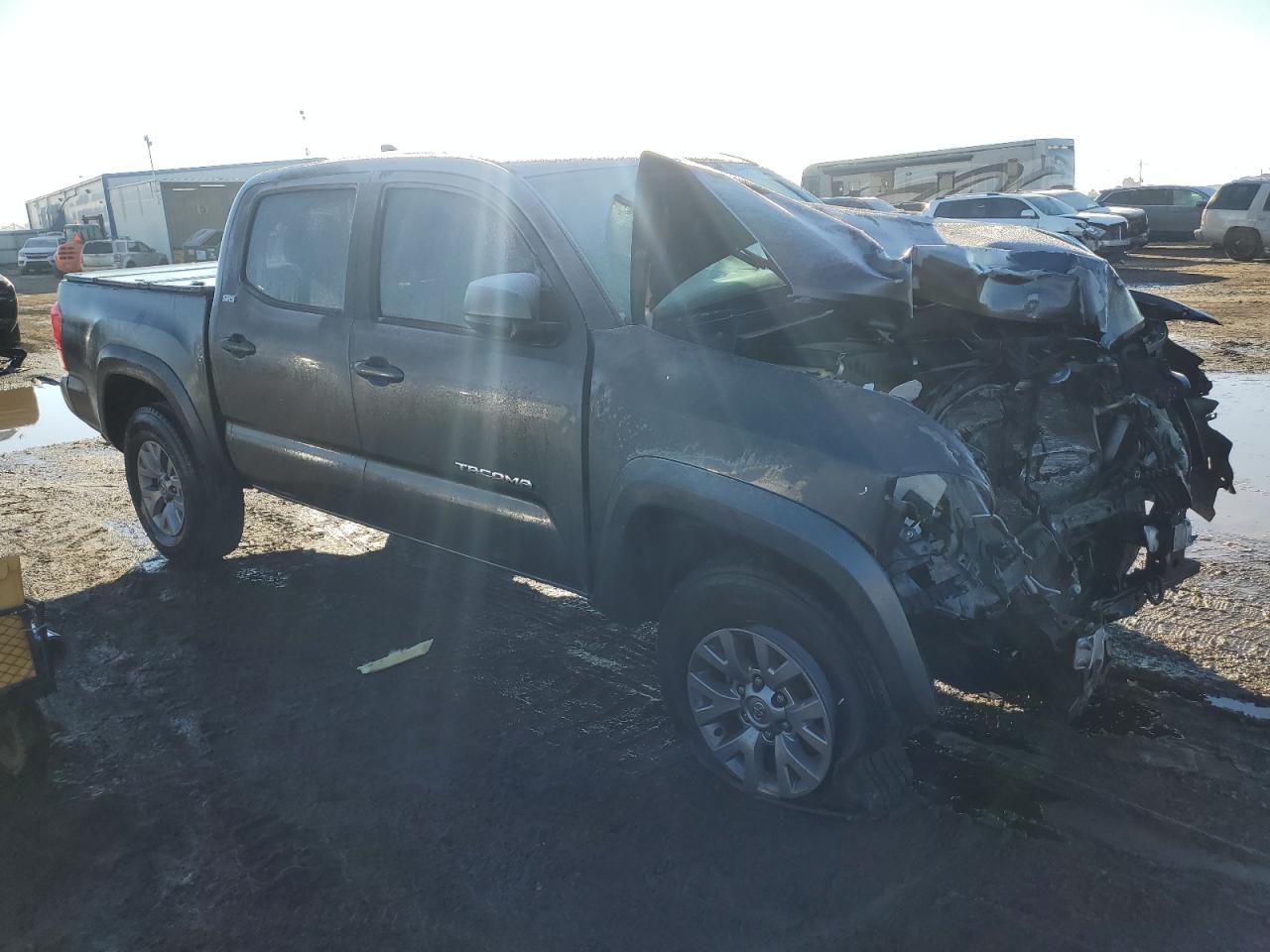 VIN 5TFCZ5ANXHX076922 2017 TOYOTA TACOMA no.4