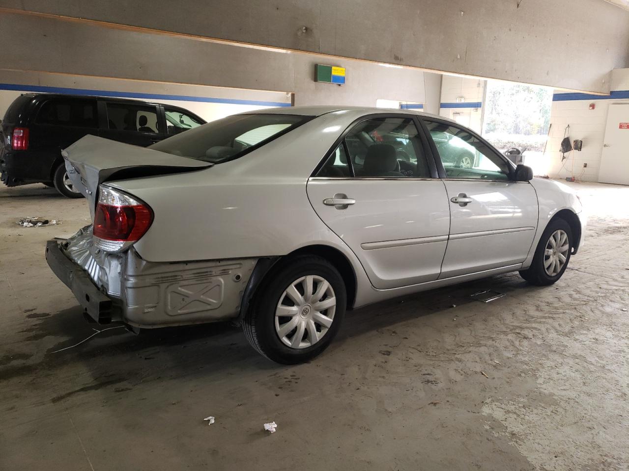 2005 Toyota Camry - Image 3