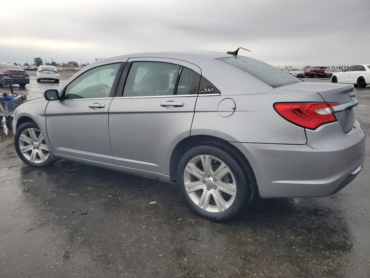 VIN 1C3CCBAB4DN669871 2013 CHRYSLER 200 no.2