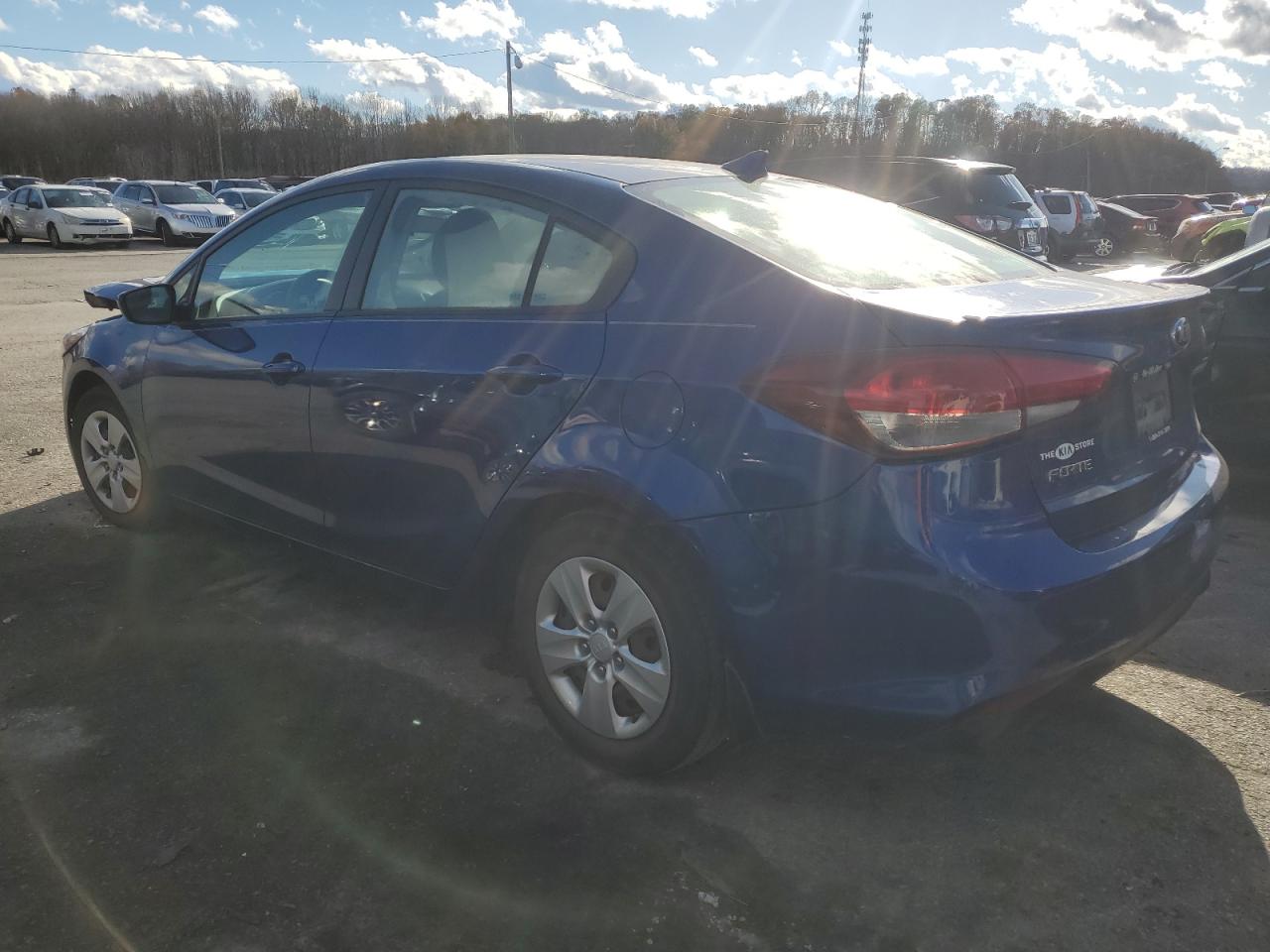 2018 Kia Forte - Image 2