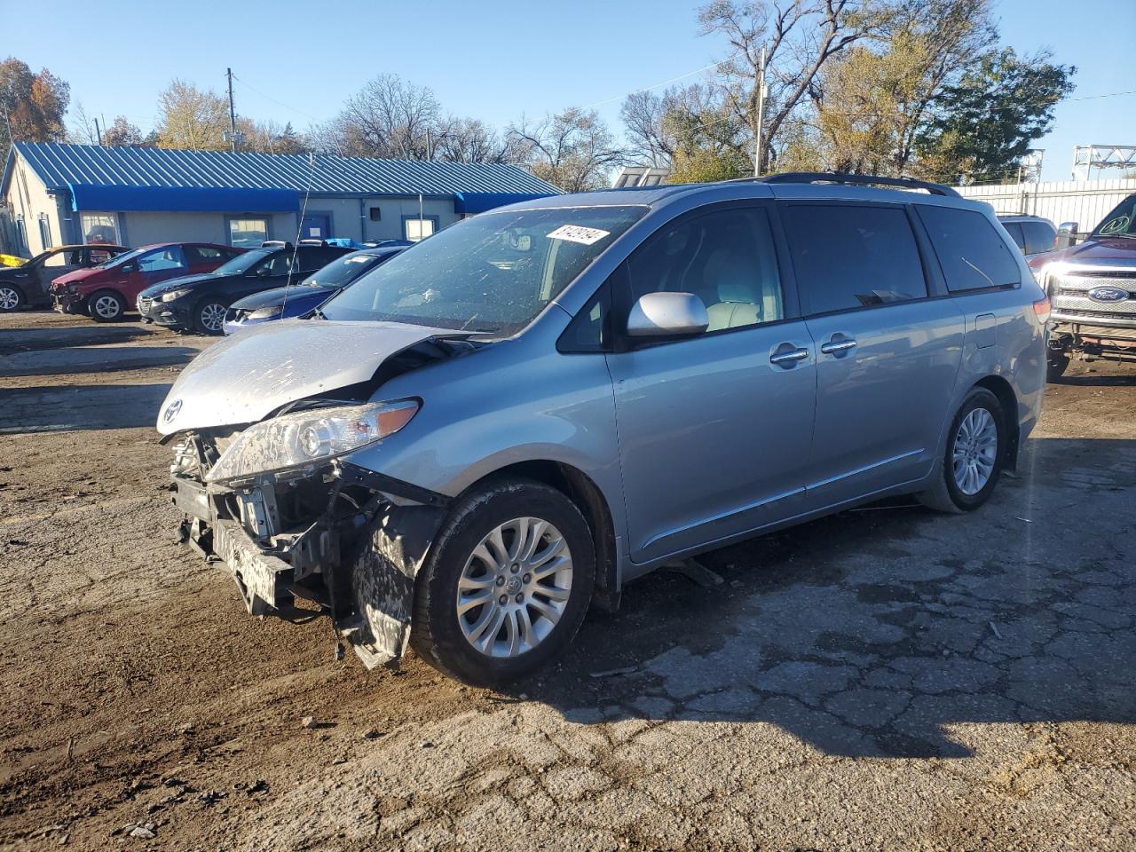 2012 Toyota Sienna - Image 1