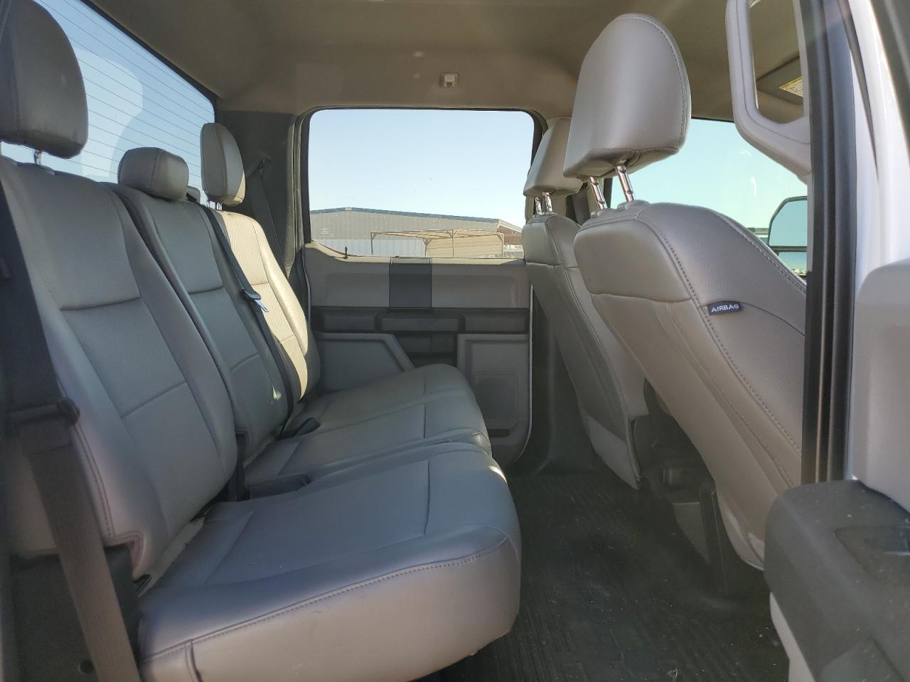 2022 Ford F350 - Image 10