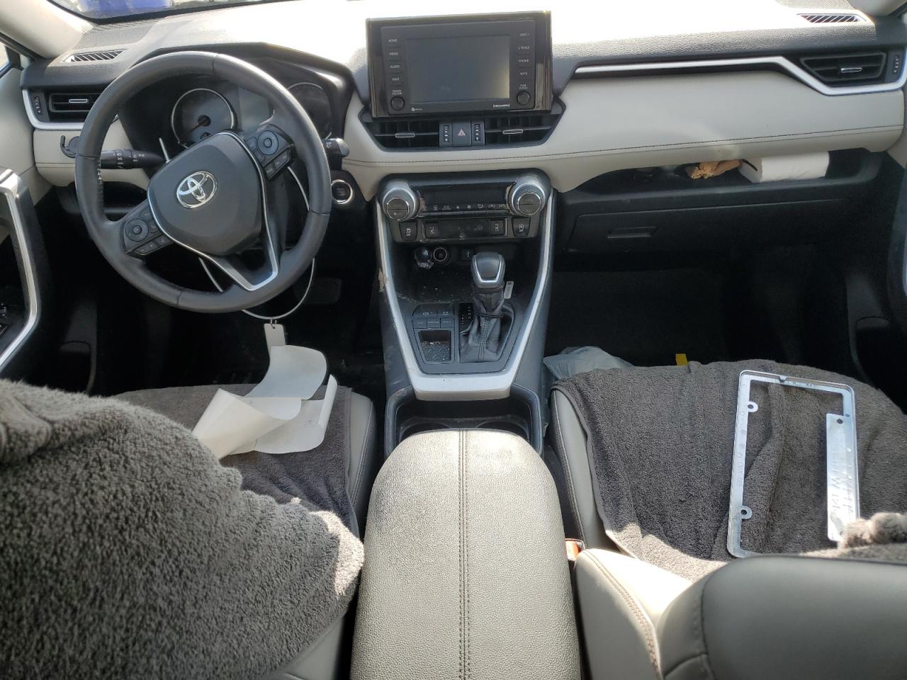 2021 Toyota RAV 4 - Image 8