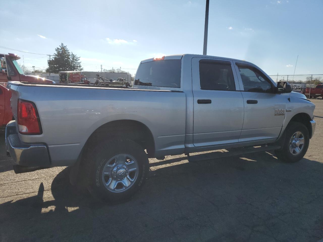 2017 RAM 2500 - Image 3