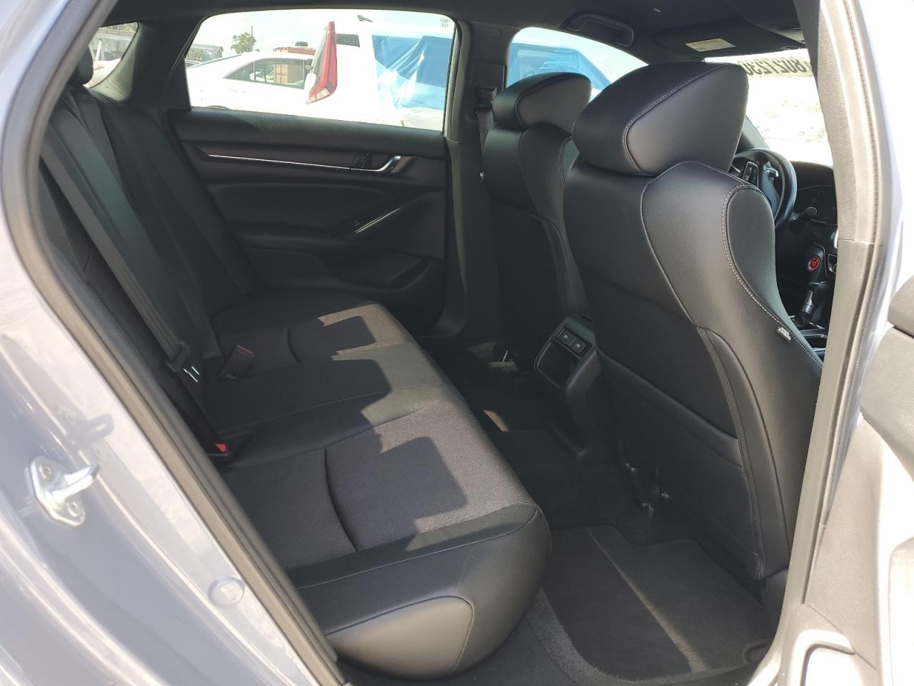 2022 Honda Accord - Image 10
