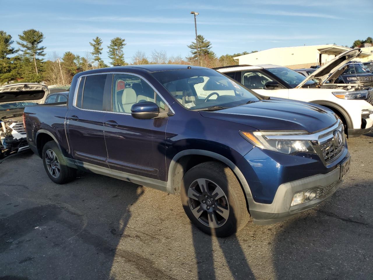 2017 Honda Ridgeline - Image 4