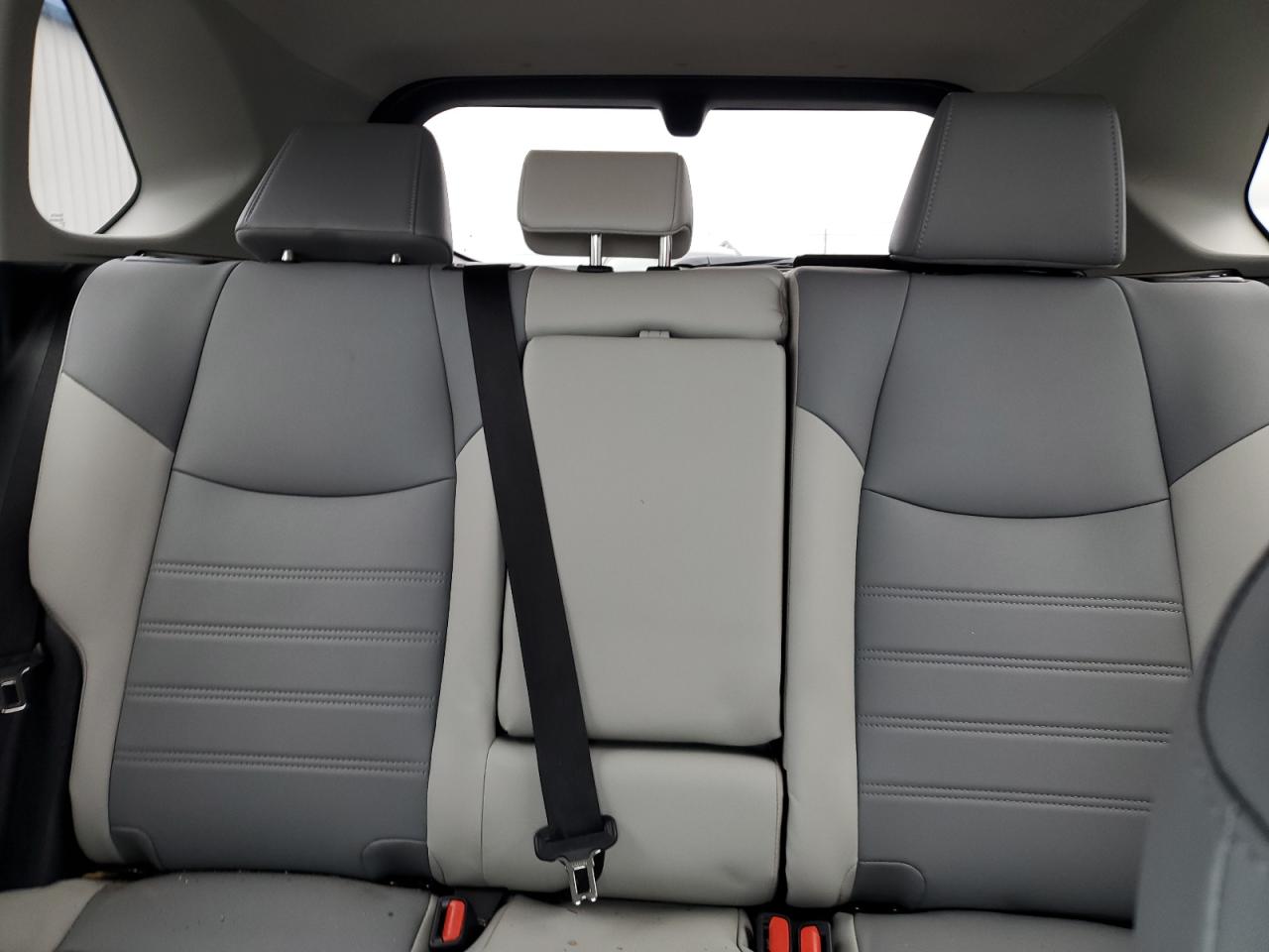 2020 Toyota RAV 4 - Image 10