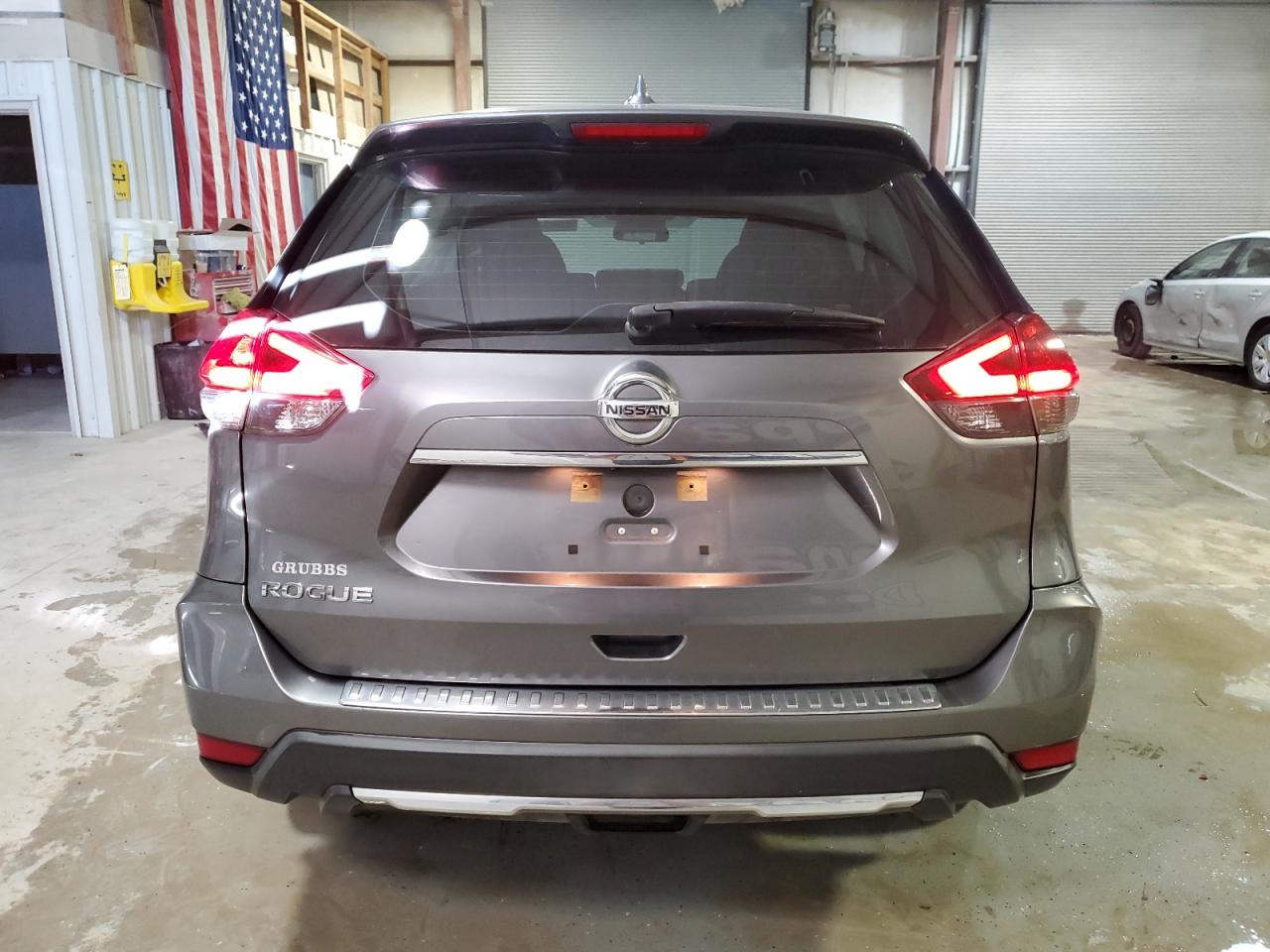 2018 Nissan Rogue - Image 6
