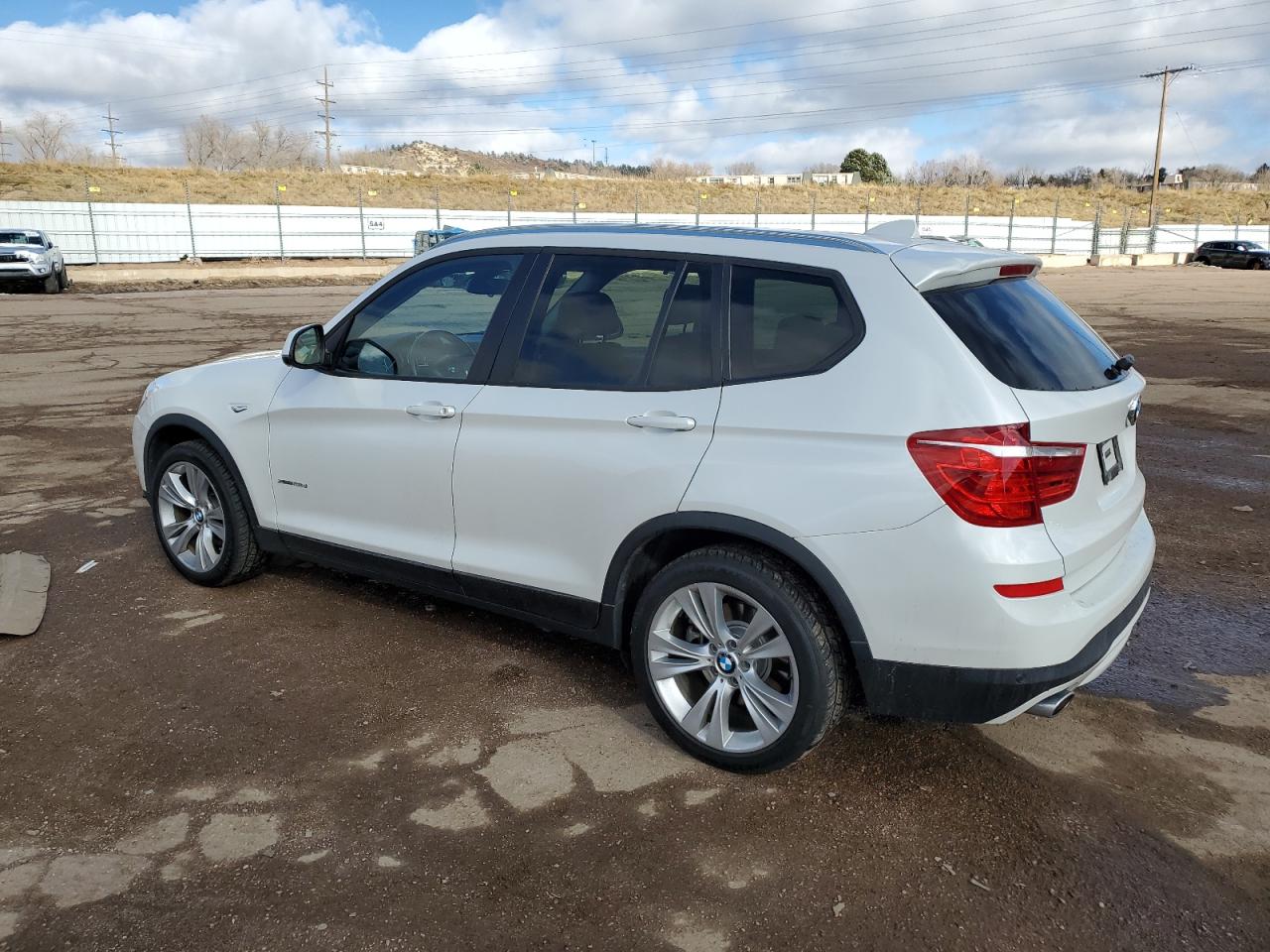 VIN 5UXWY3C55F0E96452 2015 BMW X3 no.2