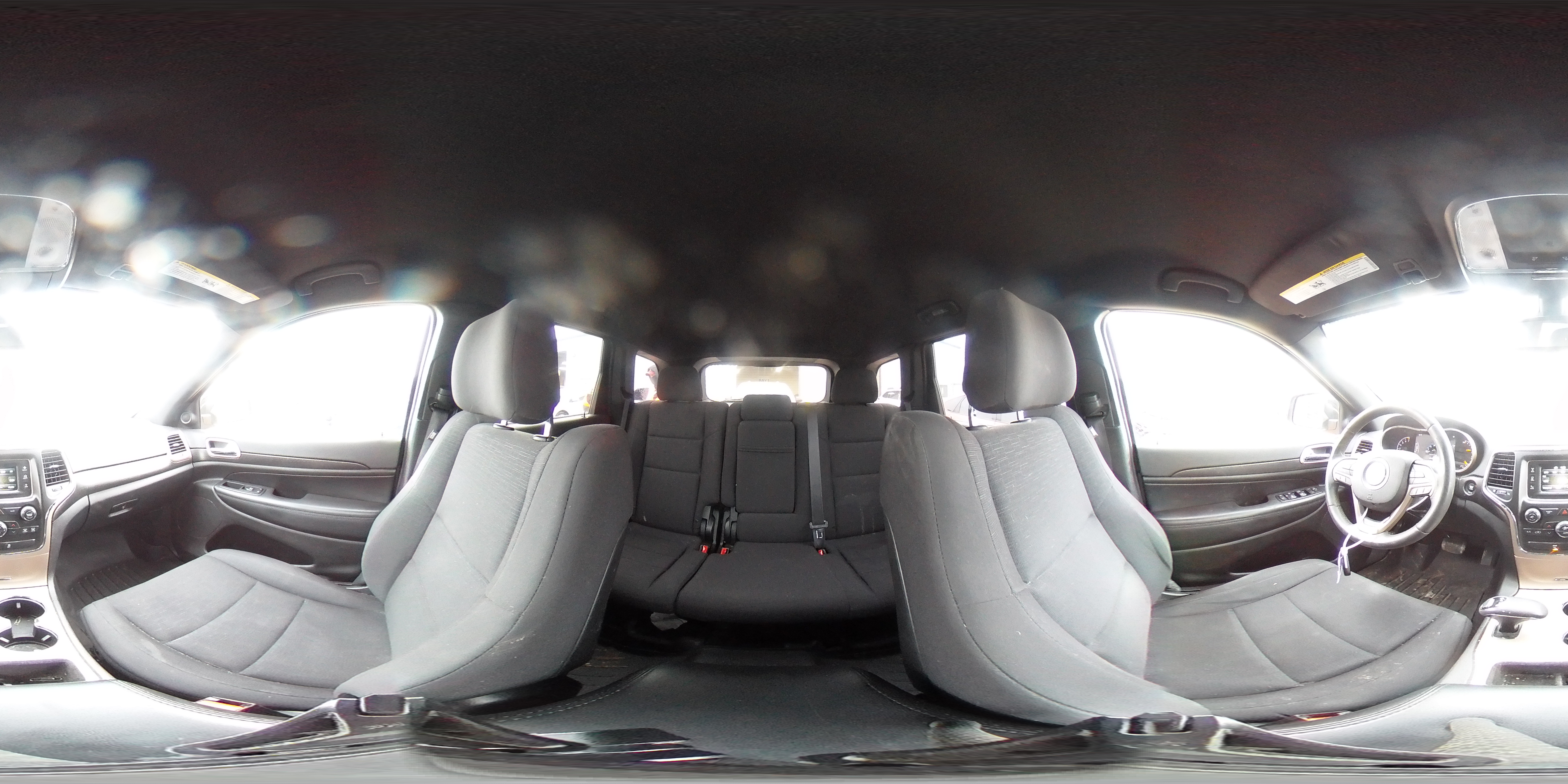 2015 Jeep Grand Cherokee - Image 14