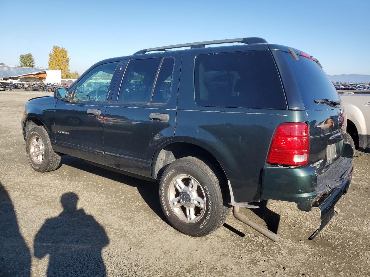 2004 Ford Explorer - Image 2