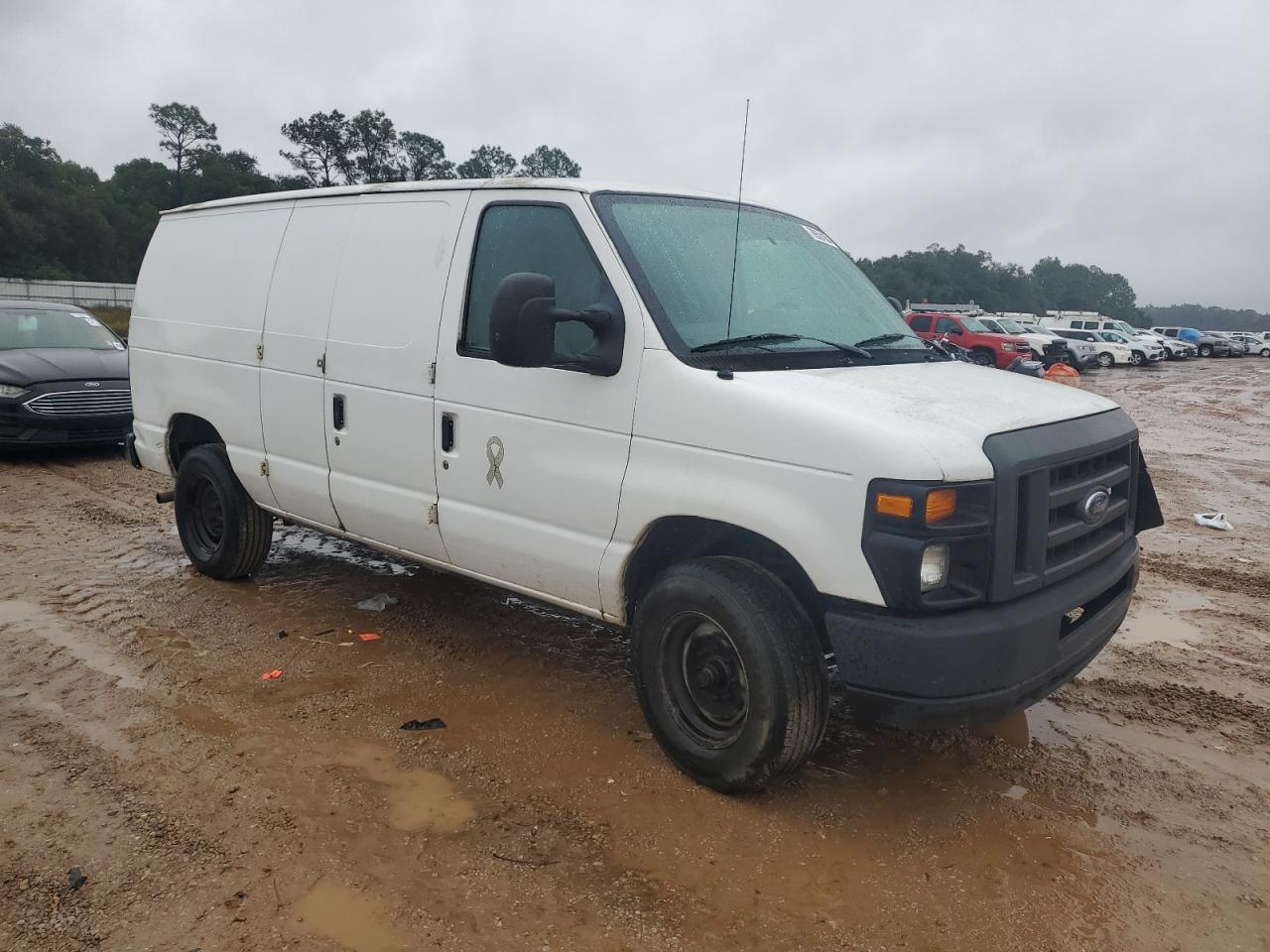 2011 Ford Econoline - Image 4