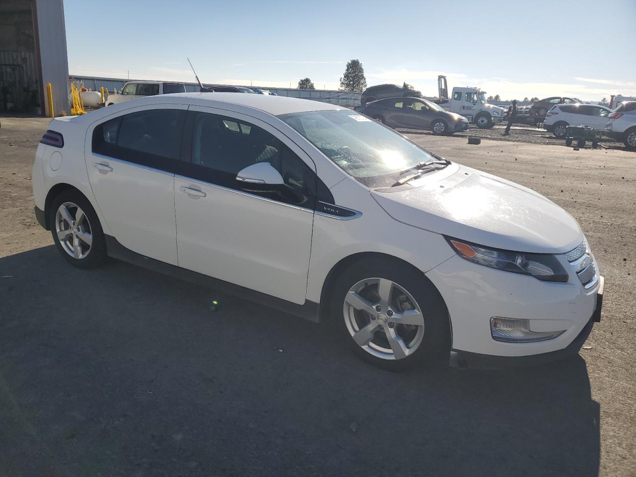 2013 Chevrolet Volt - Image 4