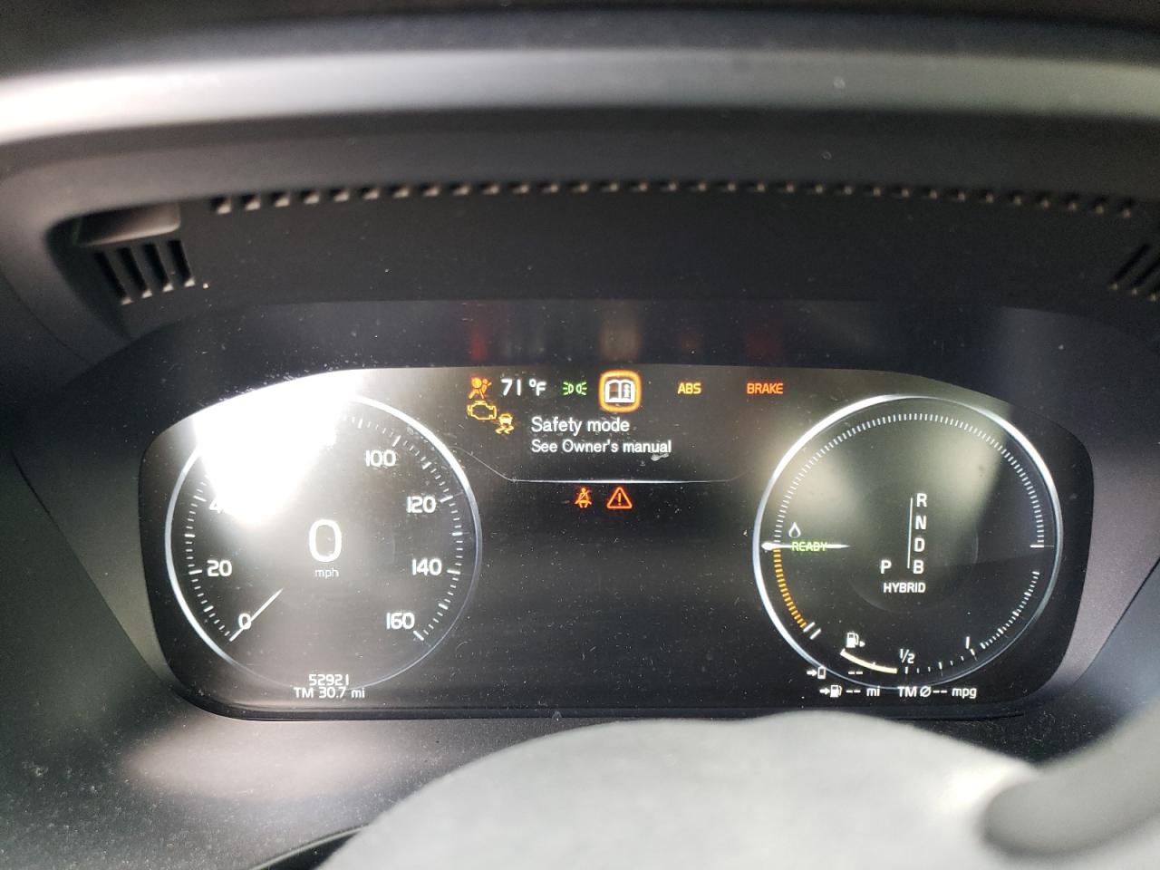 2018 Volvo XC60 - Image 9