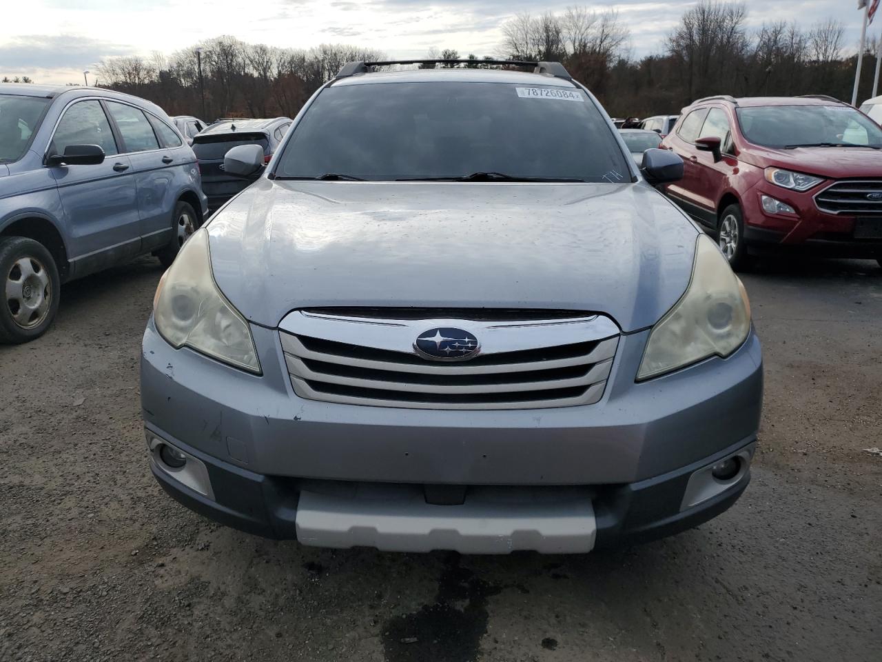 2011 Subaru Outback - Image 5