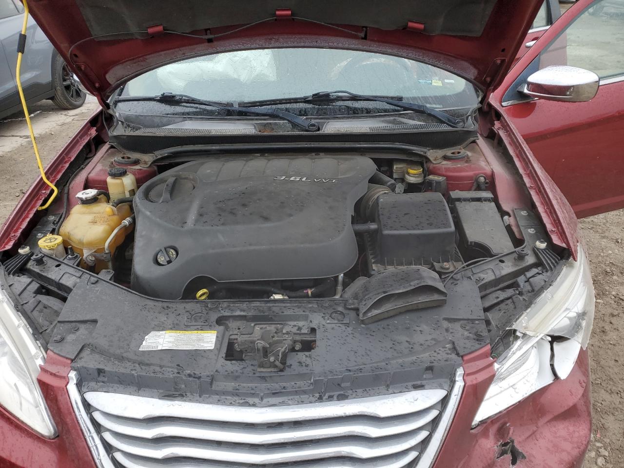 2012 Chrysler 200 - Image 12