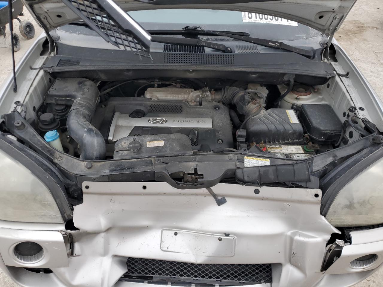 2005 Hyundai Tucson - Image 12