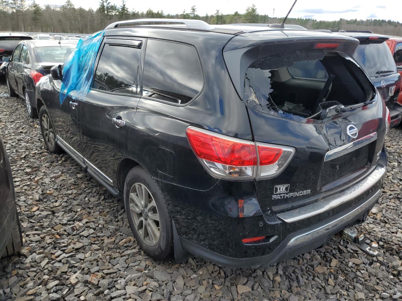 2014 Nissan Pathfinder - Image 2