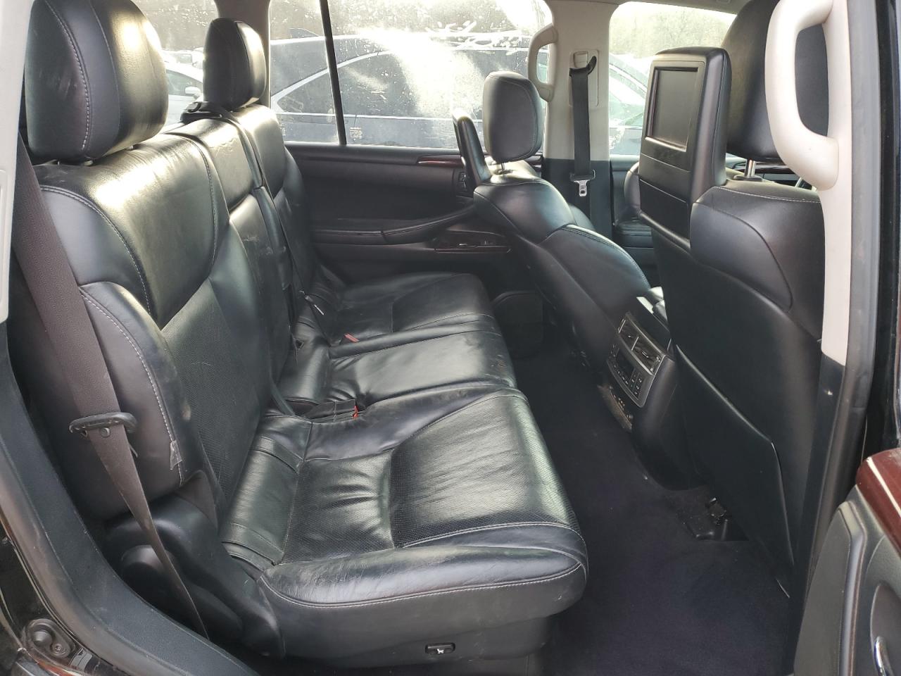 2013 Lexus LX - Image 11