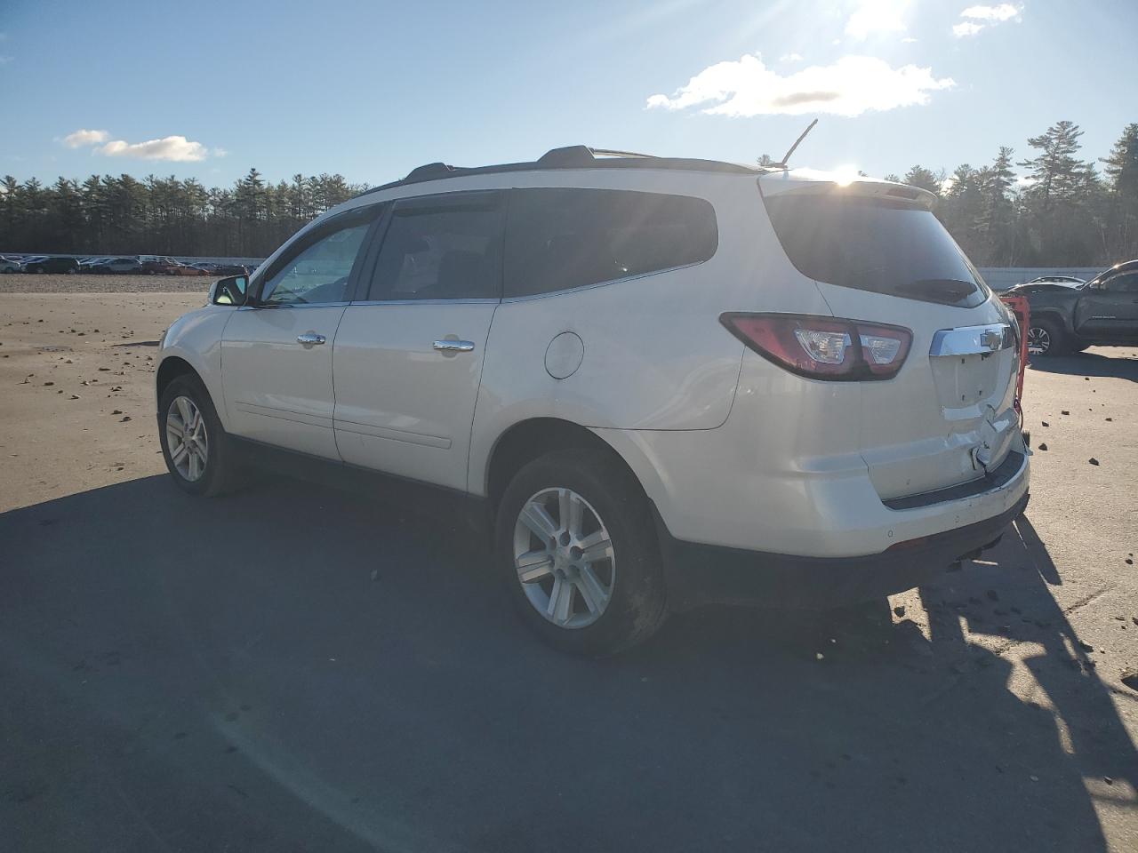 2014 Chevrolet Traverse - Image 2