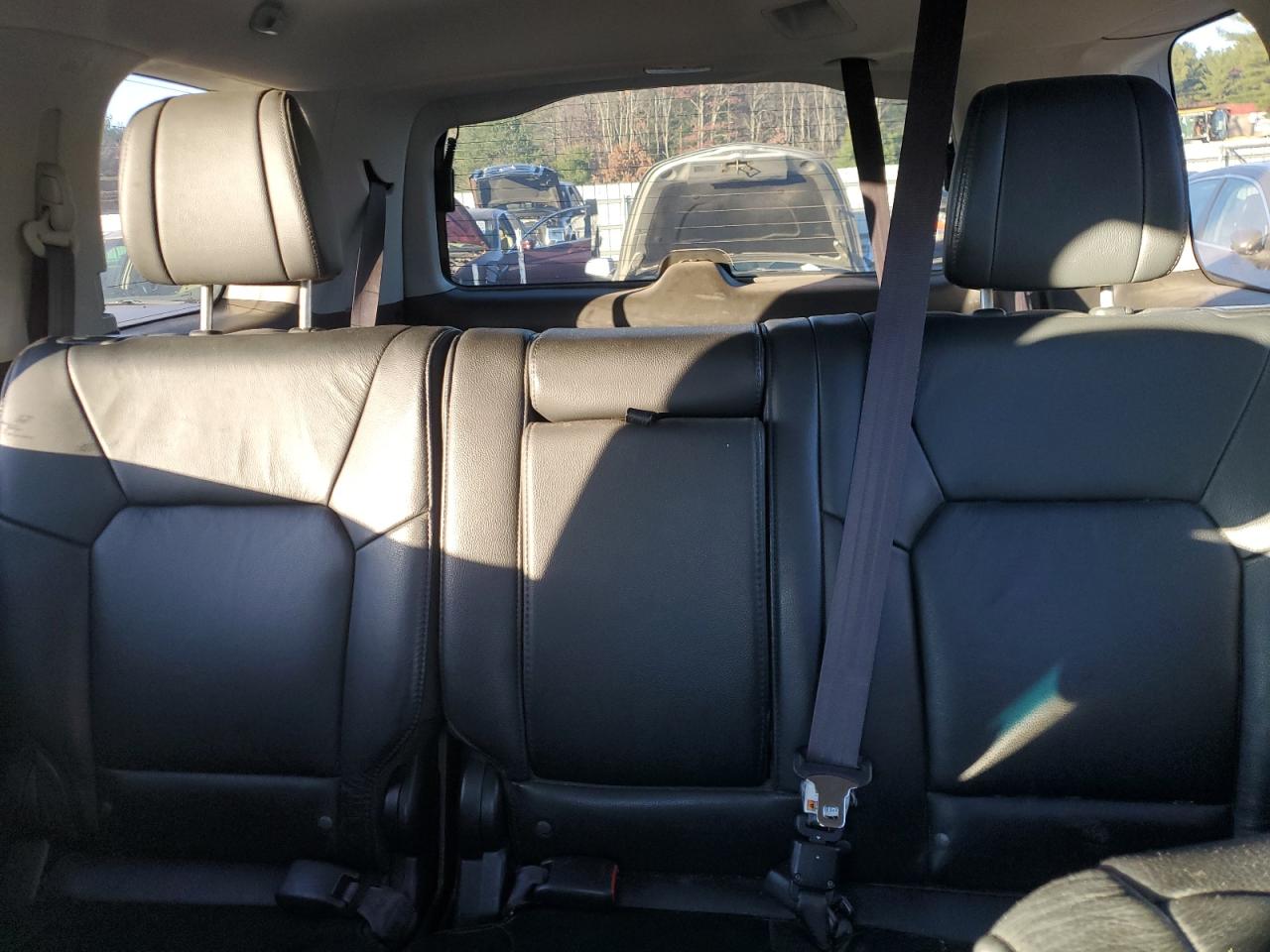 2015 Honda Pilot - Image 10