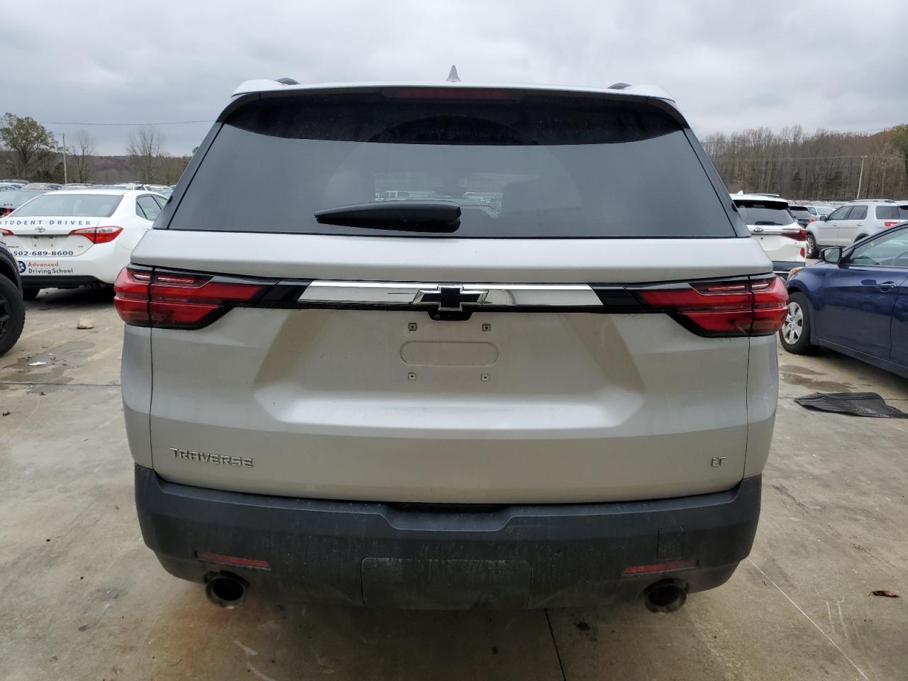 2022 Chevrolet Traverse - Image 6
