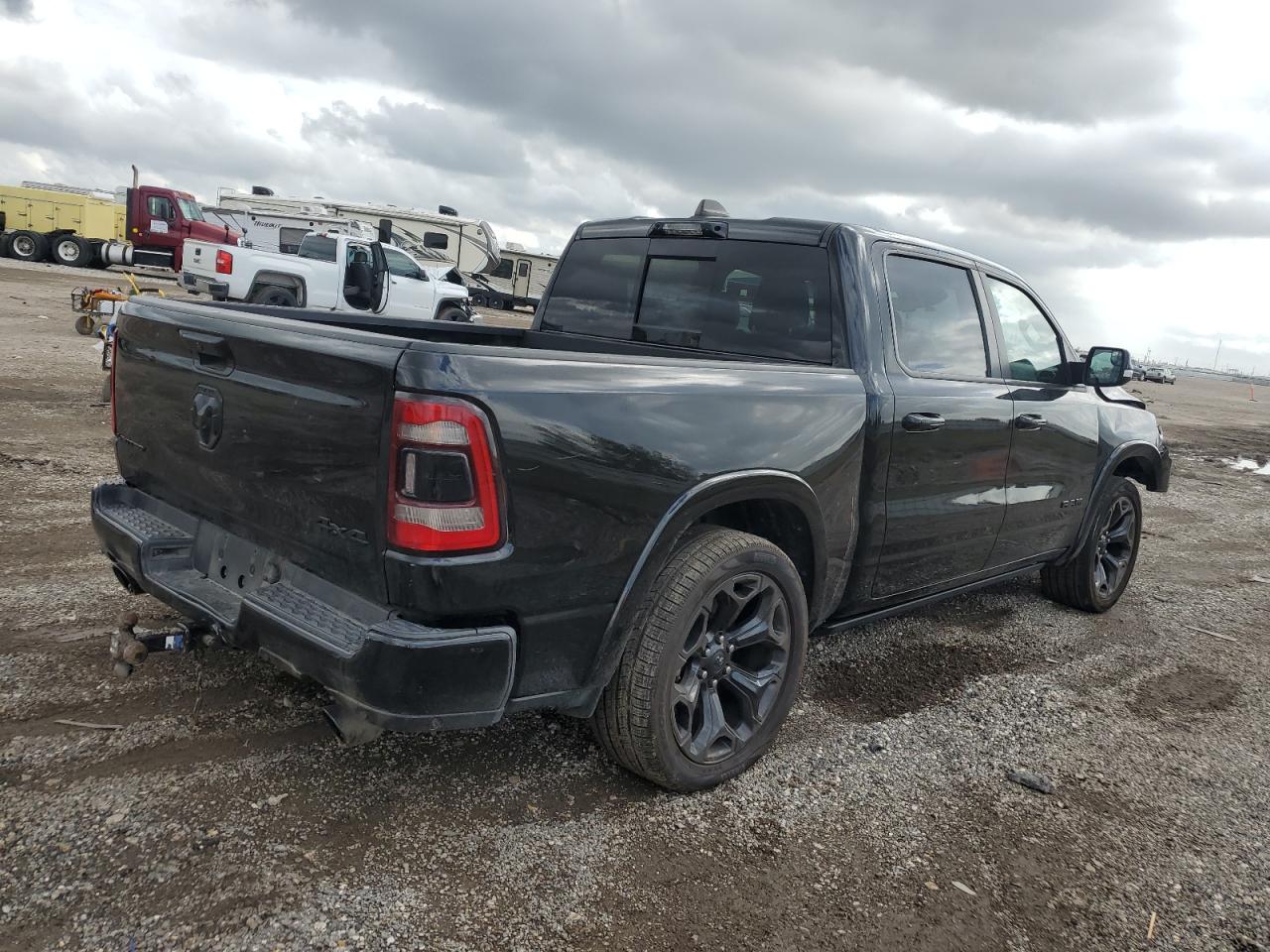 2022 RAM 1500 - Image 3