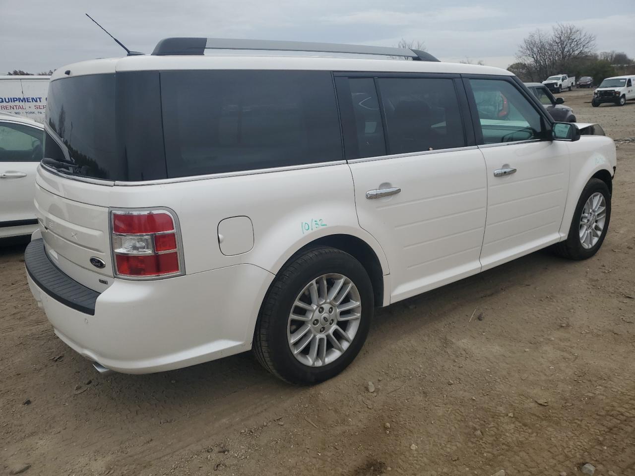 VIN 2FMHK6C86JBA14417 2018 FORD FLEX no.3