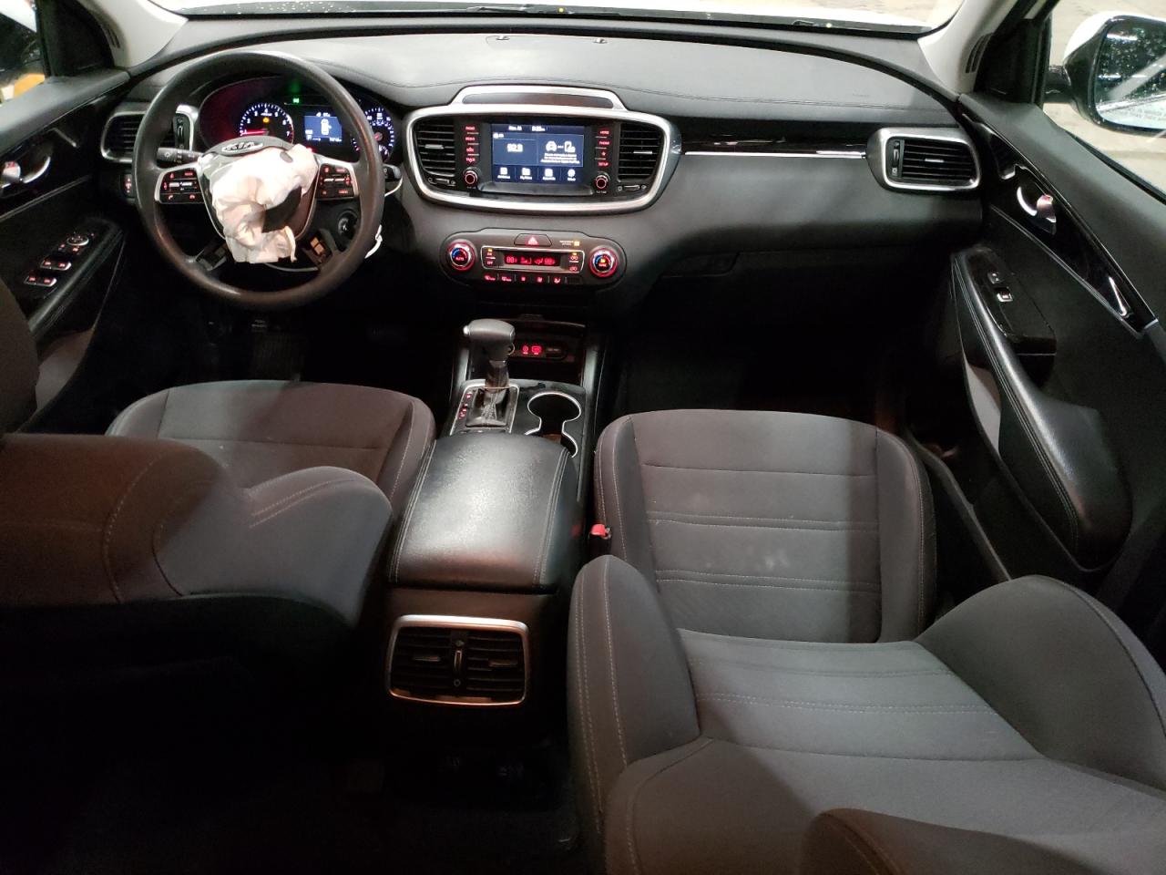 2019 Kia Sorento - Image 8