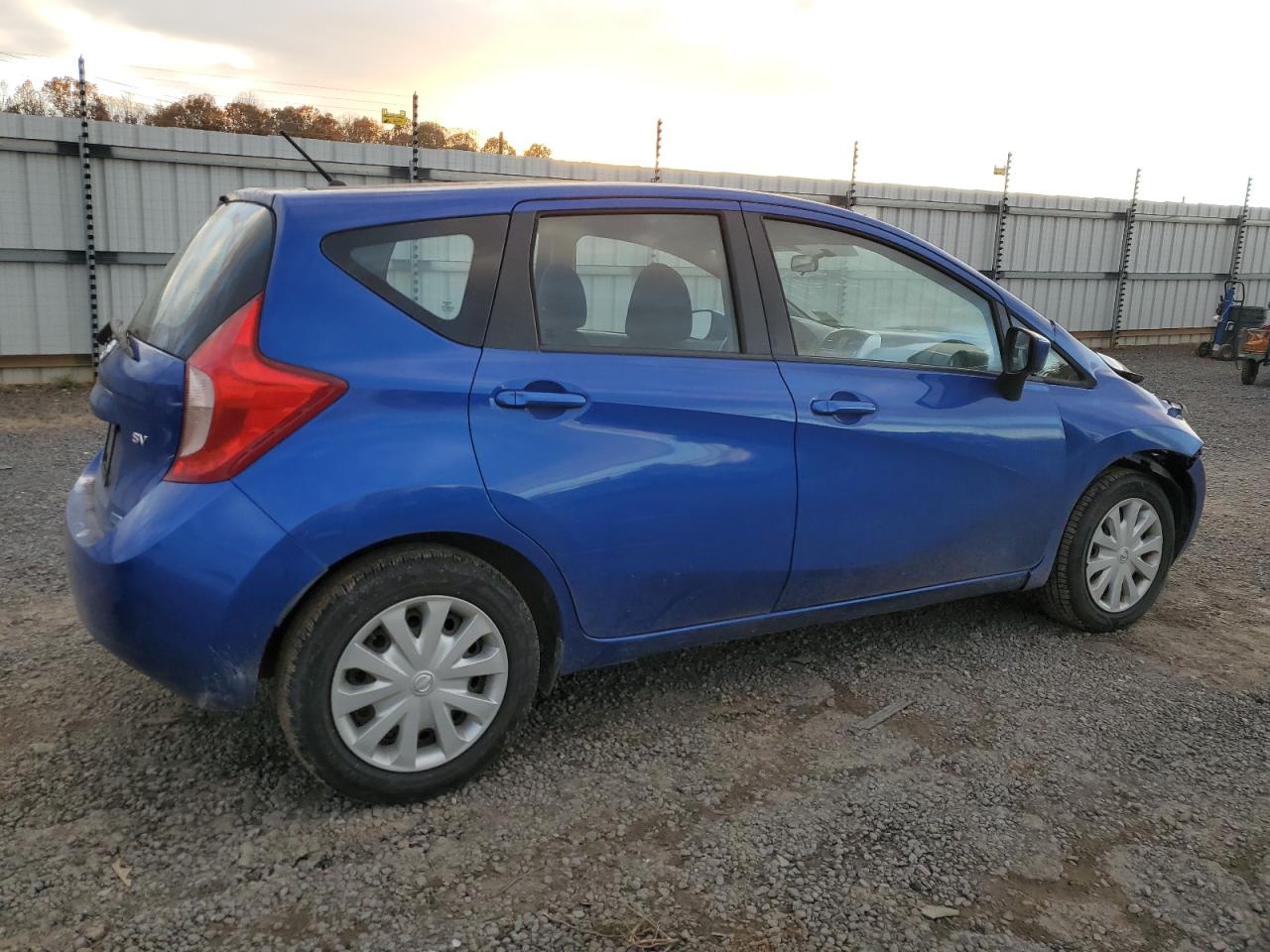 2015 Nissan Versa - Image 3