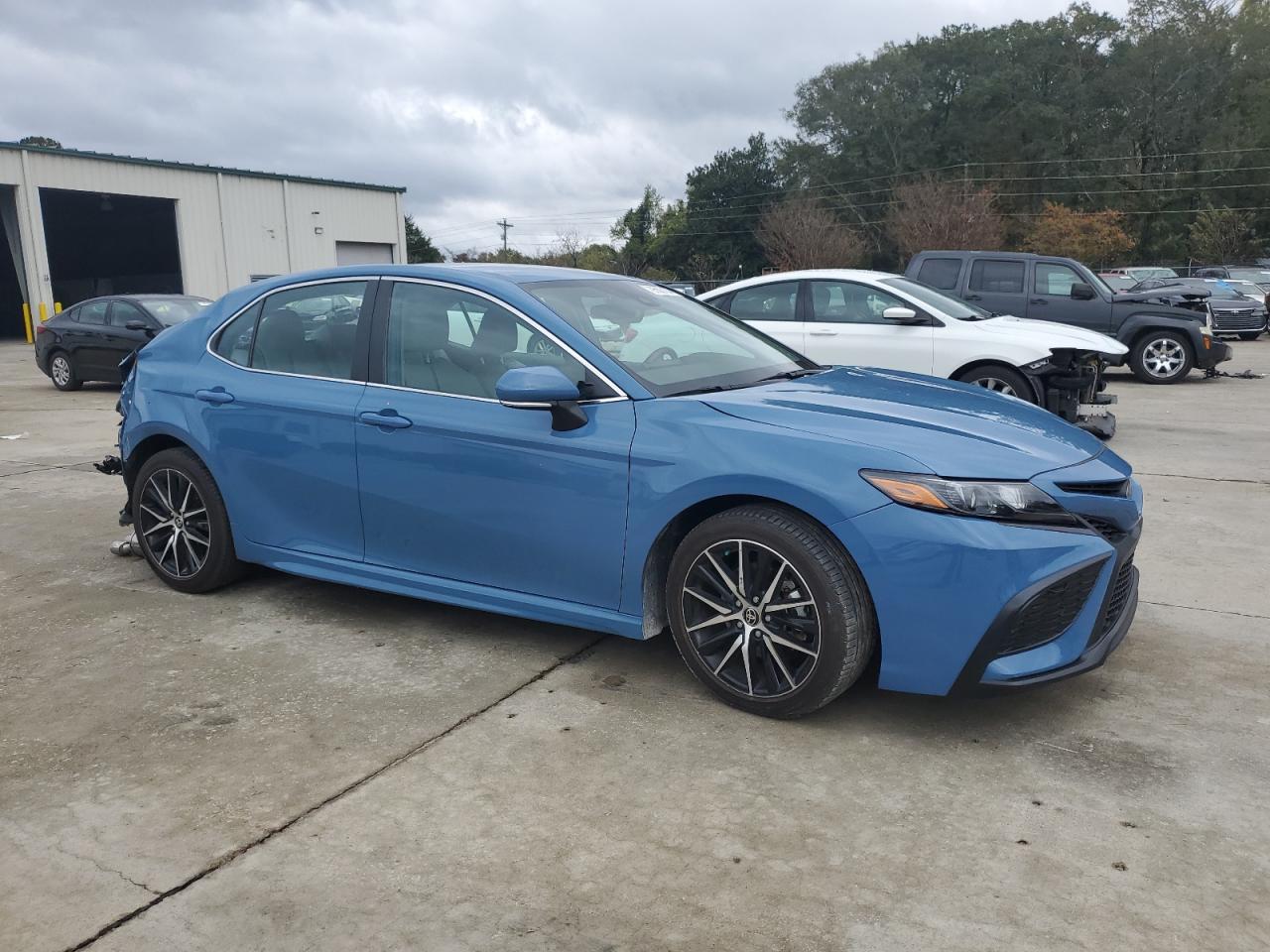 2023 Toyota Camry - Image 4