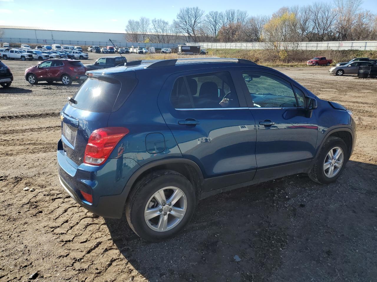 VIN 3GNCJPSB6LL217018 2020 CHEVROLET TRAX no.3