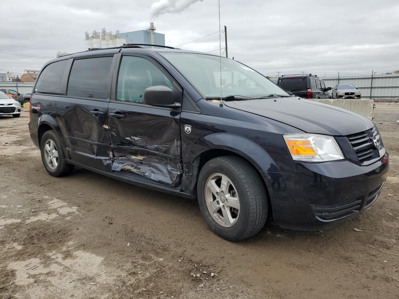 2010 Dodge Caravan - Image 4