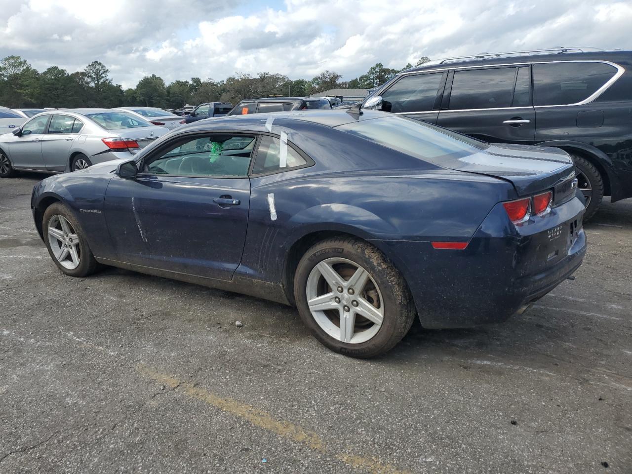 2011 Chevrolet Camaro - Image 2